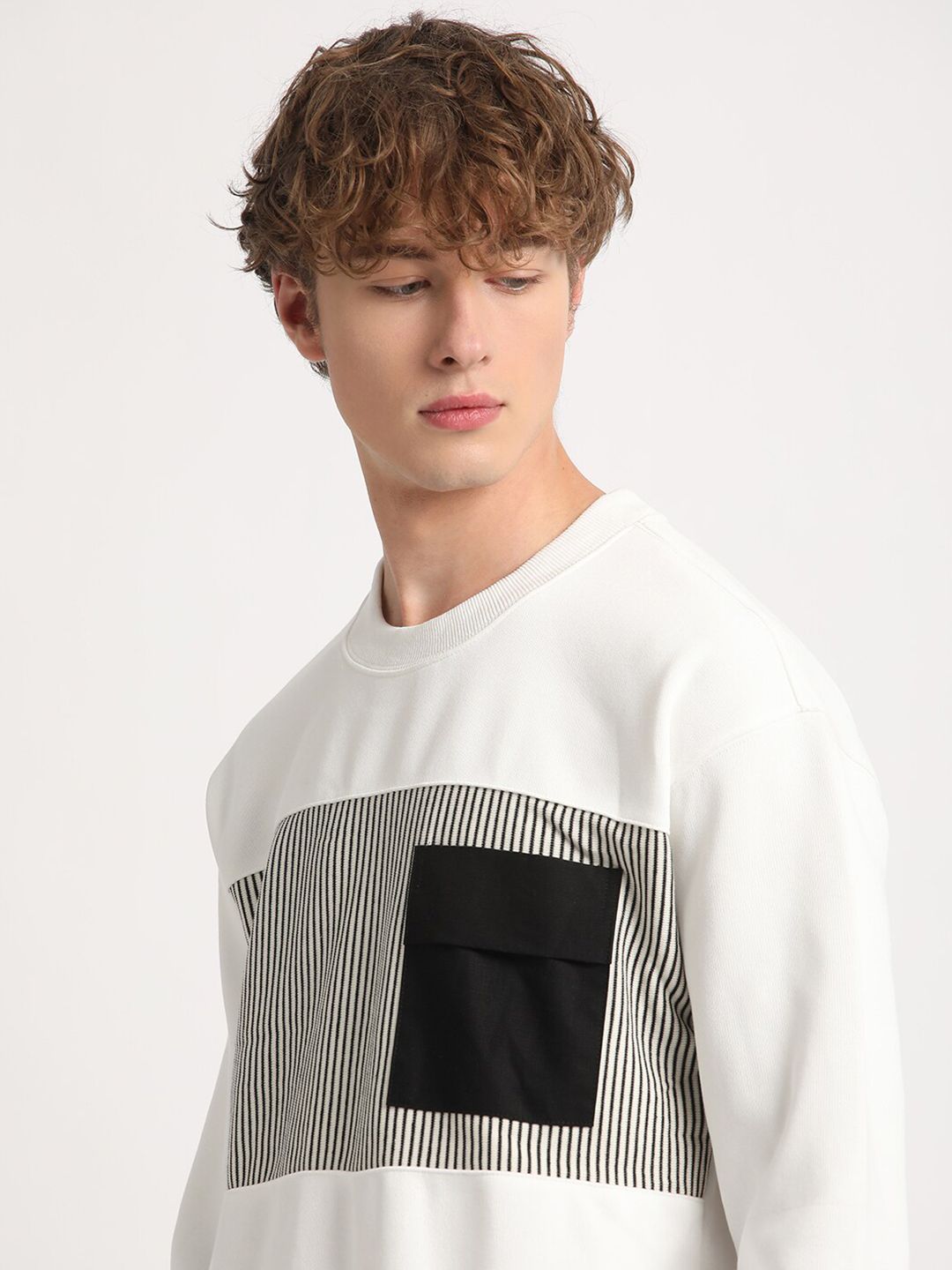 THE BEAR HOUSE Striped Round Neck Sweatshirt