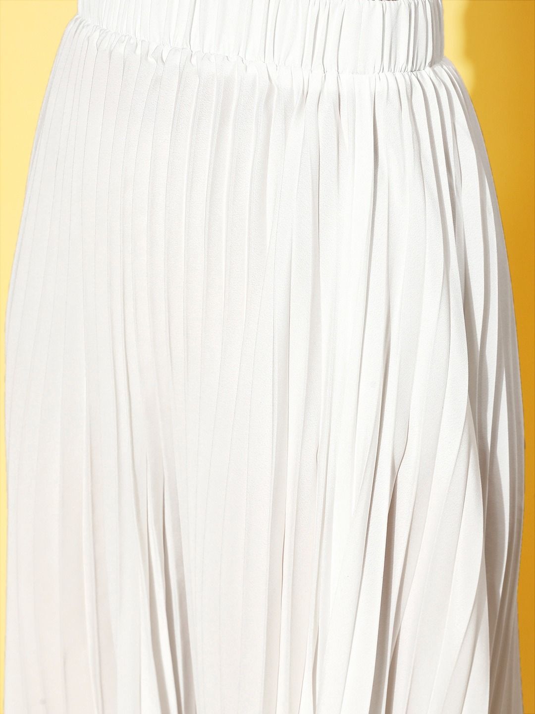 Berrylush Beautiful Off-White Solid Accordion Pleats Plisse Skirt