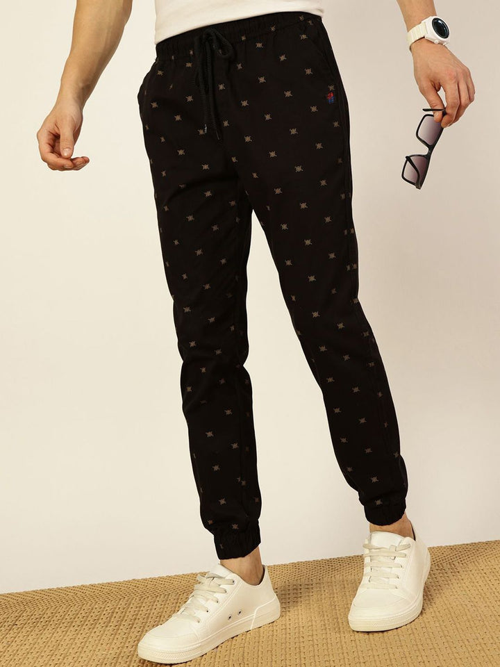 Thomas Scott Men Abstract Printed Smart Slim Mid-Rise Fit Easy Wash Joggers Trousers