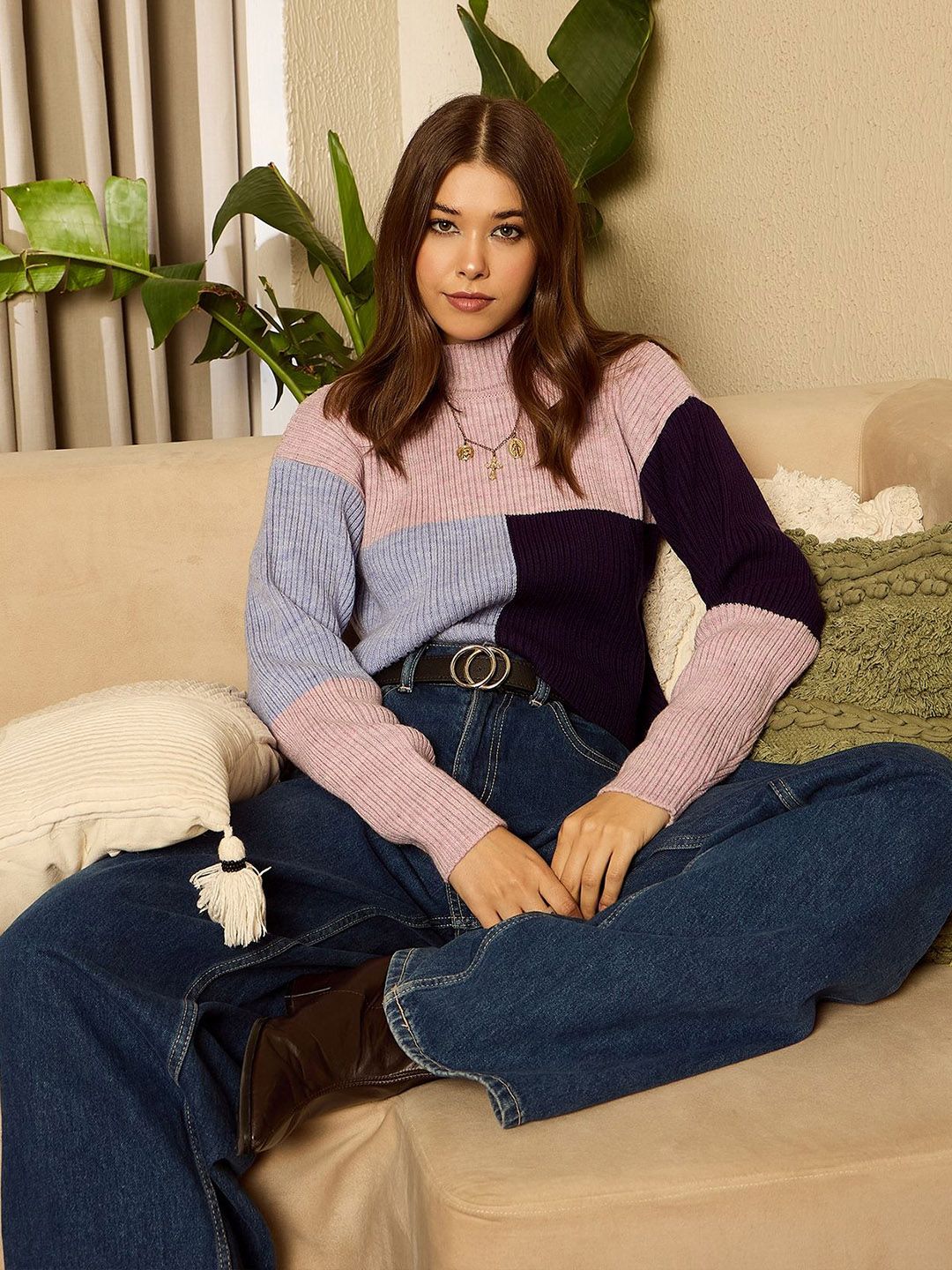 Berrylush Women Colourblocked Pullover Sweater