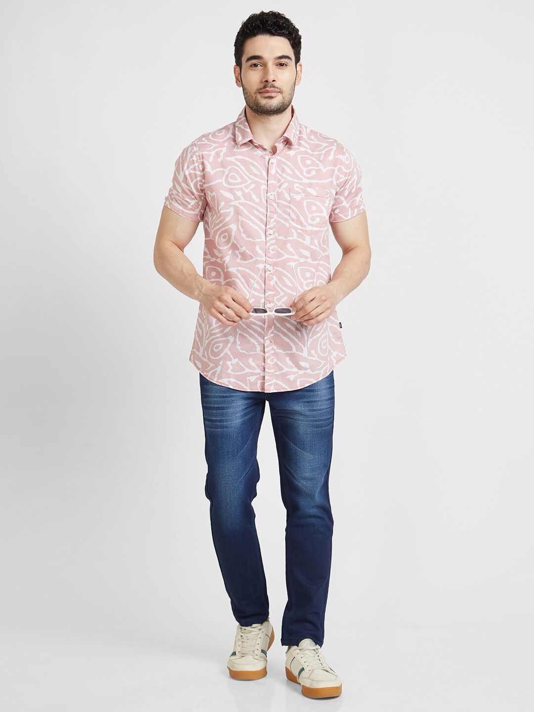 SPYKAR Classic Abstract Printed Spread Collar Opaque Cotton Casual Shirt