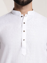 SOJANYA Men White Dobby Kurta