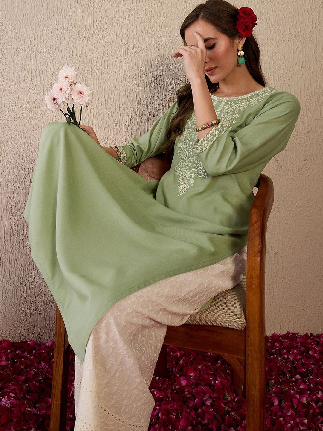 Indo Era Women Floral Embroidered Thread Work Kurta