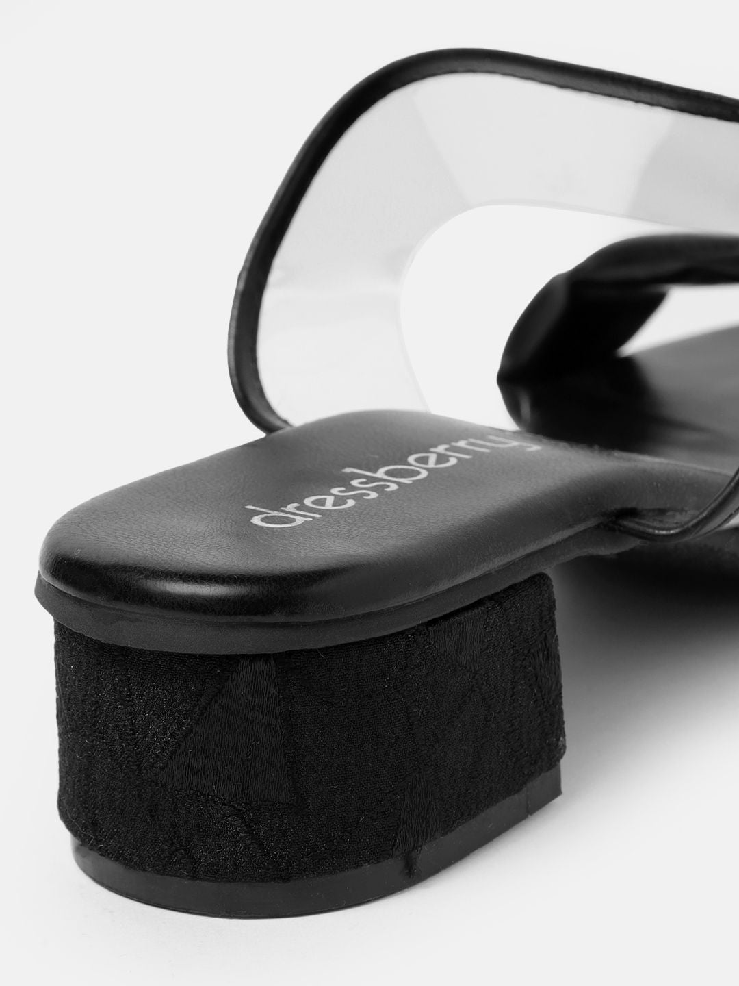 DressBerry Quilt Textured Block Sandals