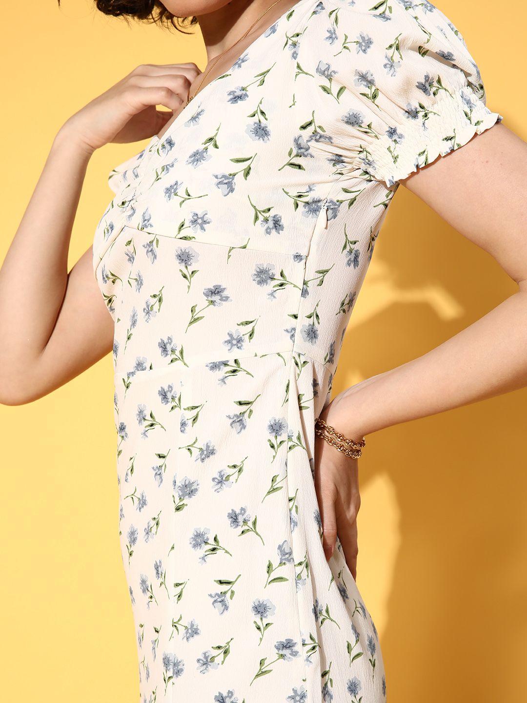 Berrylush White & Blue Floral High-Slit A-Line Midi Dress