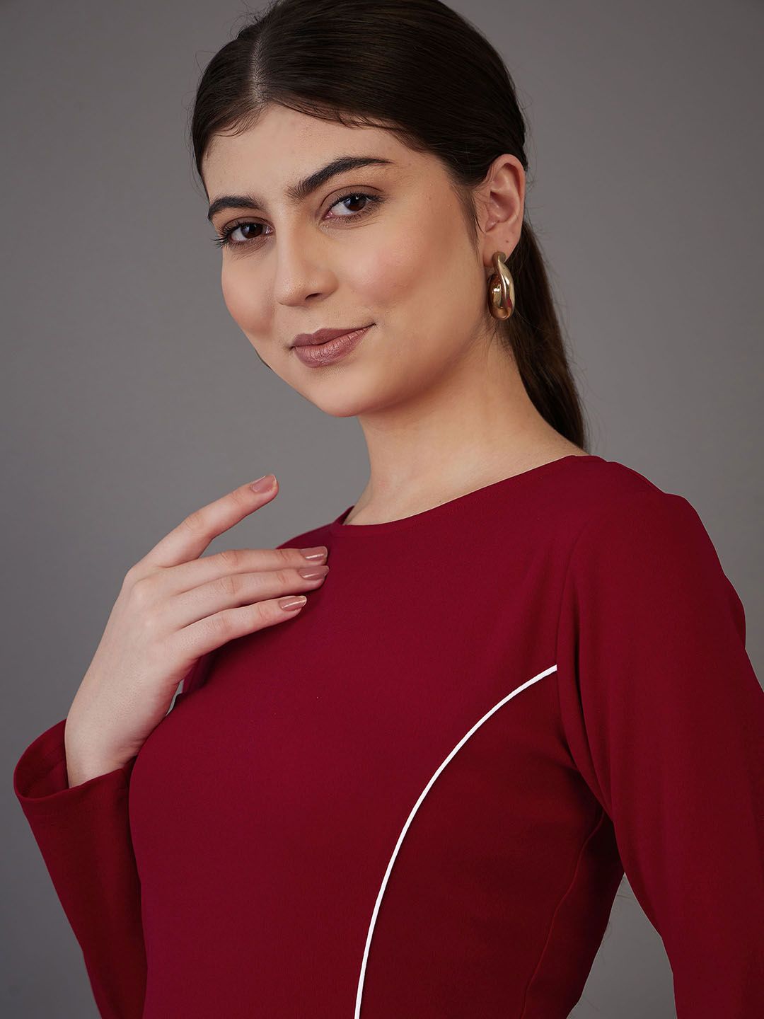 SASSAFRAS worklyf Contrast Piping Bodycon Dress