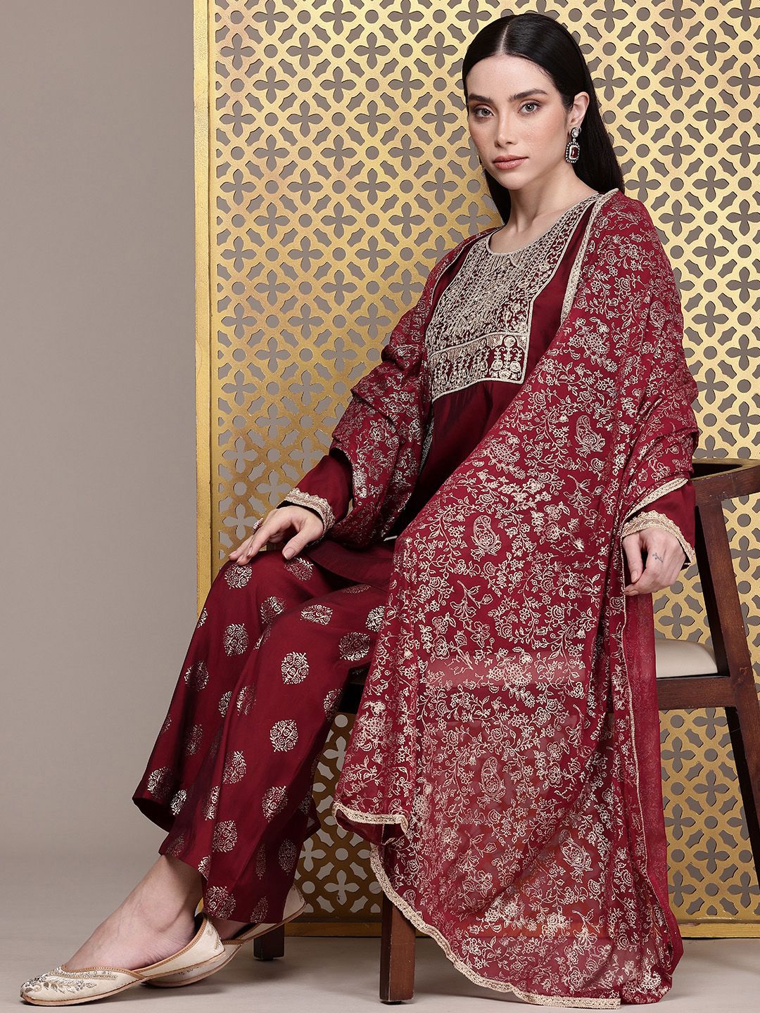 House of Pataudi Ethnic Motifs Embroidered Sequinned Jashn Kurta with Palazzos & Dupatta