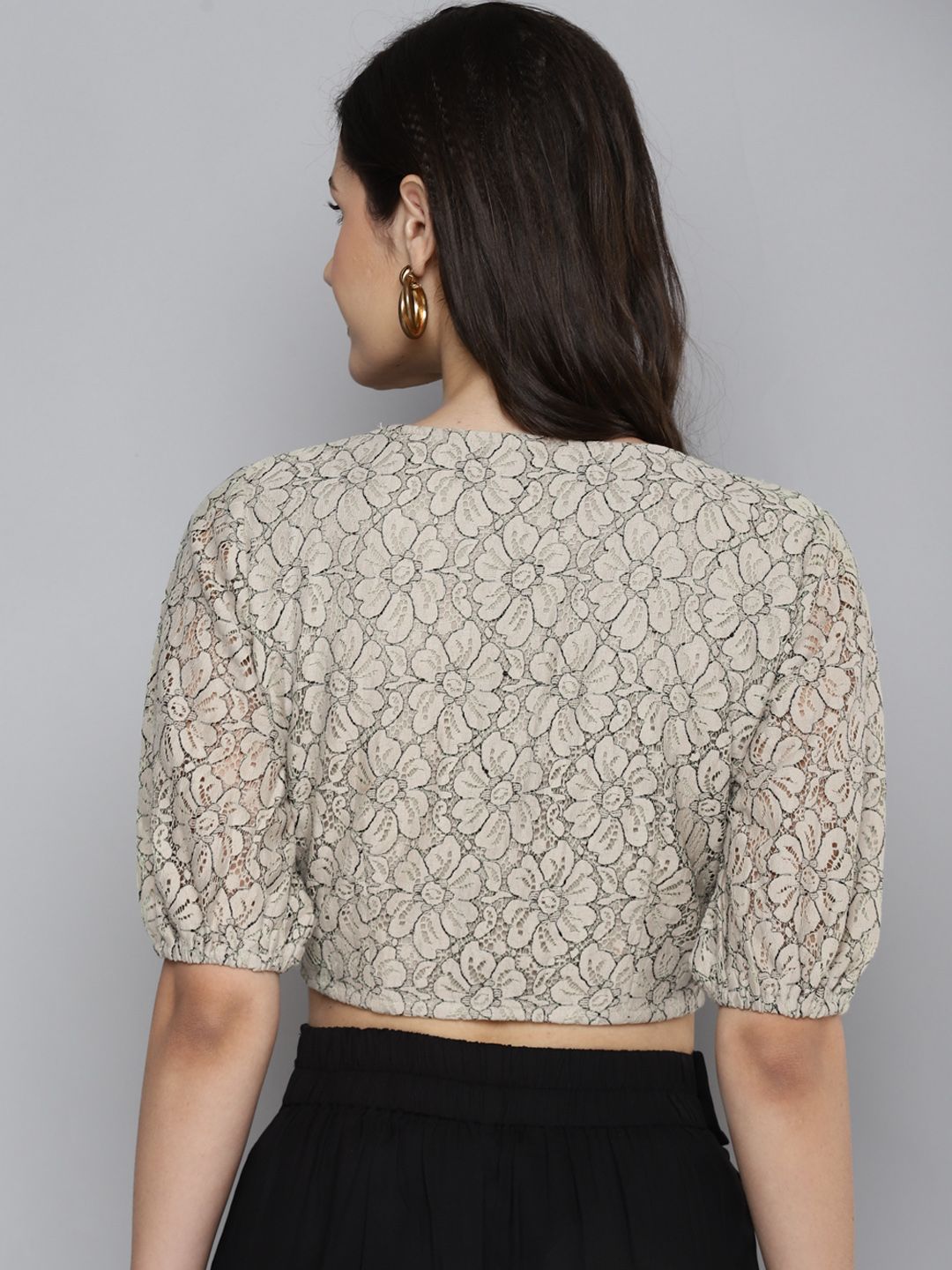 SASSAFRAS Beige Blouson Crop Top
