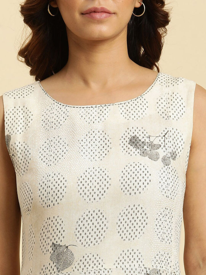 W White Floral Print Maxi Dress