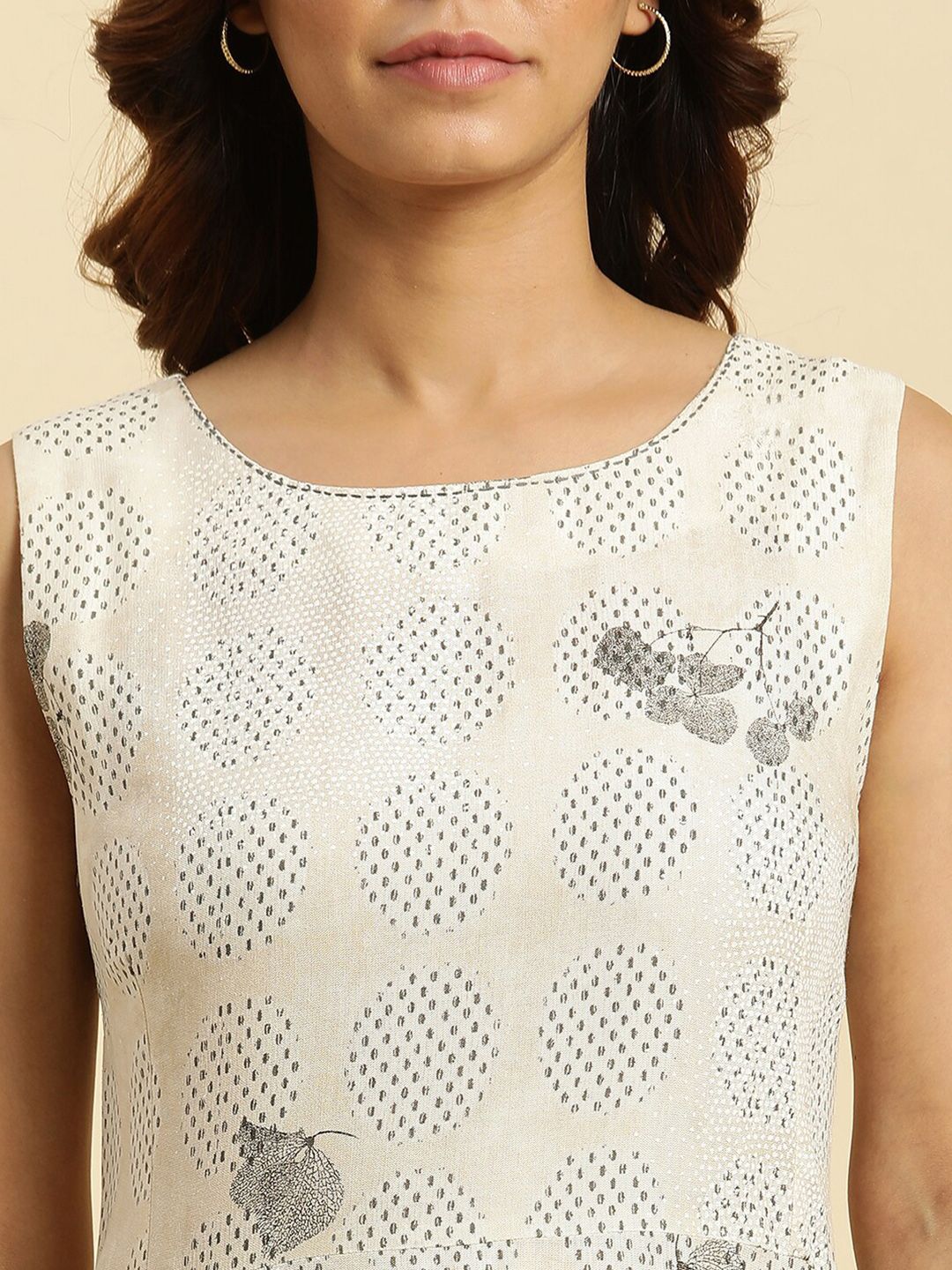 W White Floral Print Maxi Dress