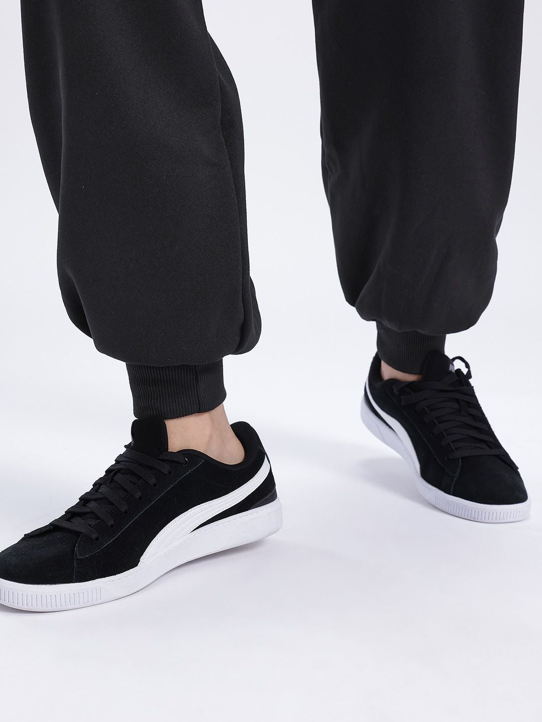 DressBerry Women Solid Joggers