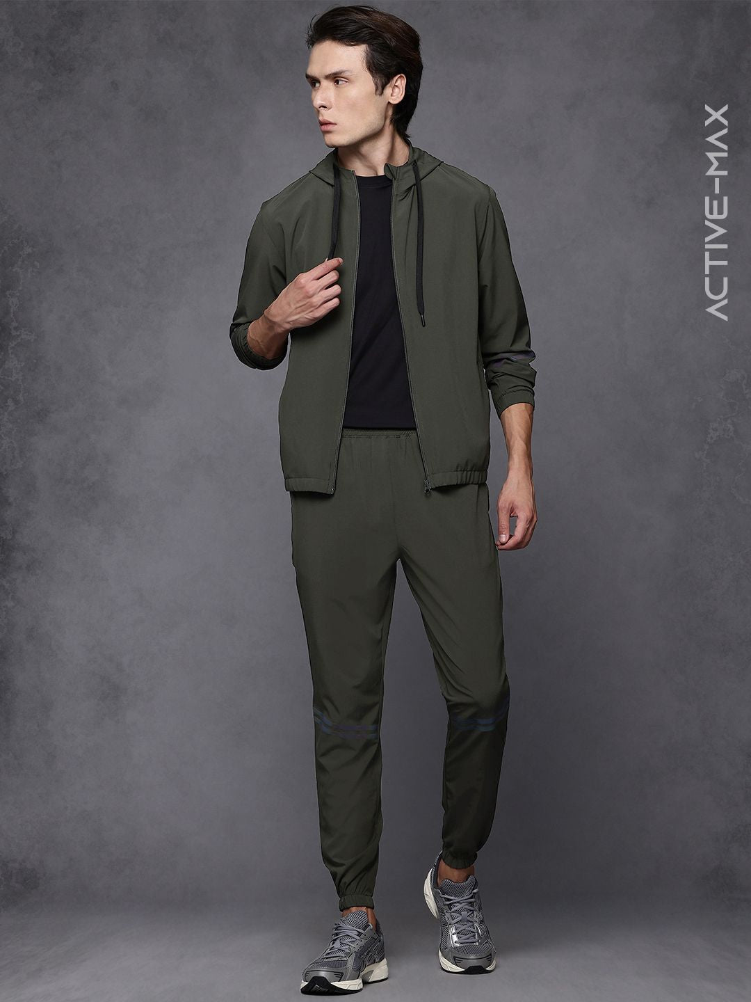 HRX by Hrithik Roshan Men Rapid-Dry Hooded Running Tracksuit