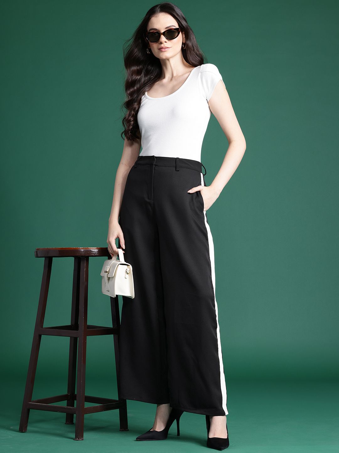 DressBerry Women Striped Regular Fit Trousers