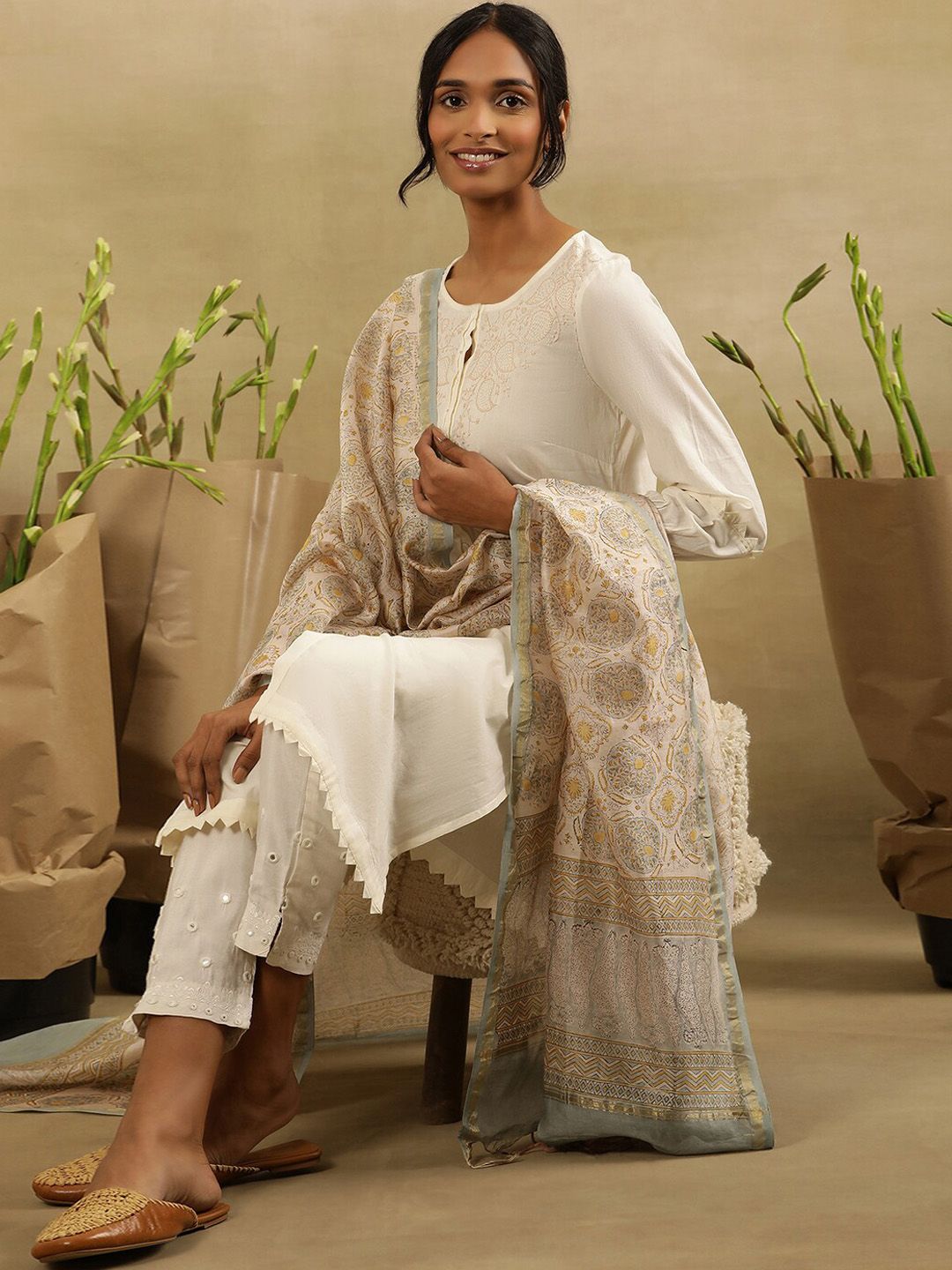 W Ethnic Motifs Embroidered Pure Cotton White Romance Straight Kurta