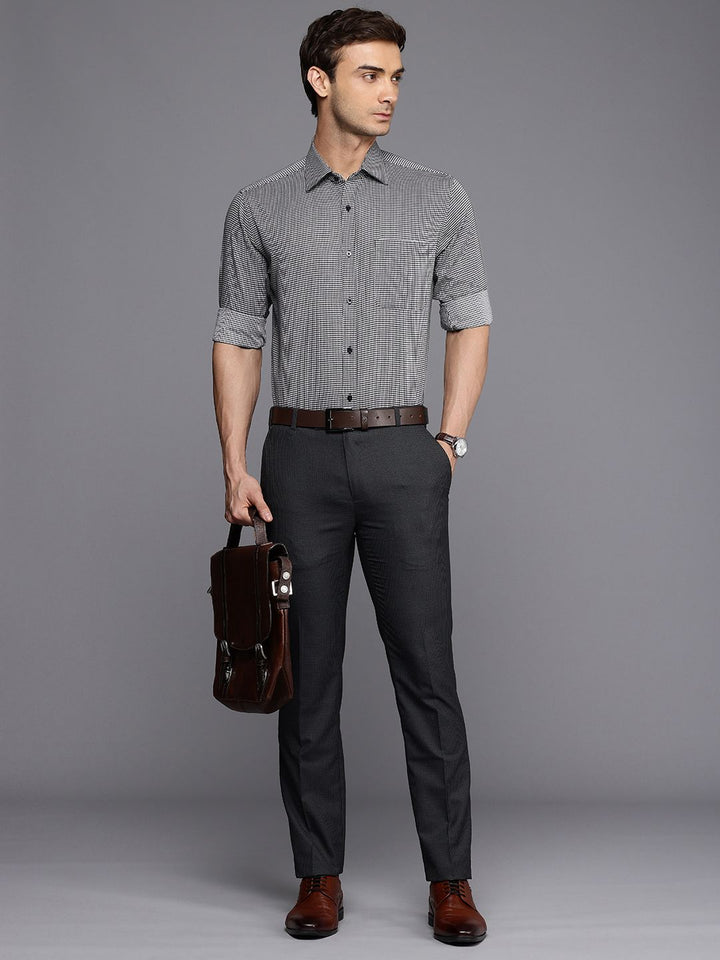 Raymond Slim Fit Textured Cutaway Collar Pure Cotton Formal Shirt