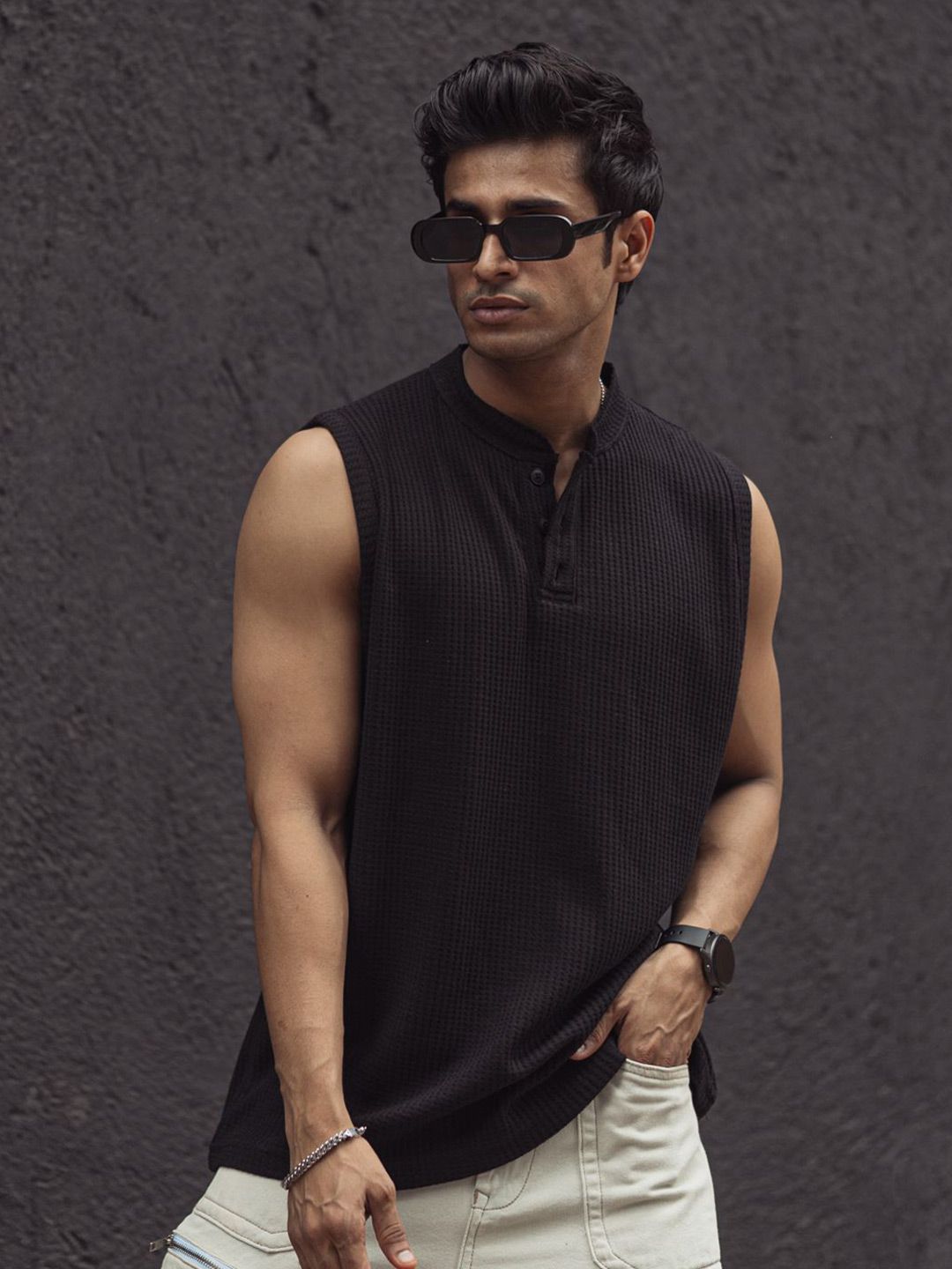 Powerlook Men Self Design Henley Neck T-shirt