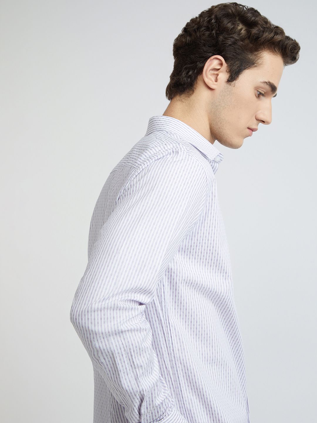 Park Avenue Men Slim Fit Vertical Stripes Opaque Pure Cotton Formal Shirt