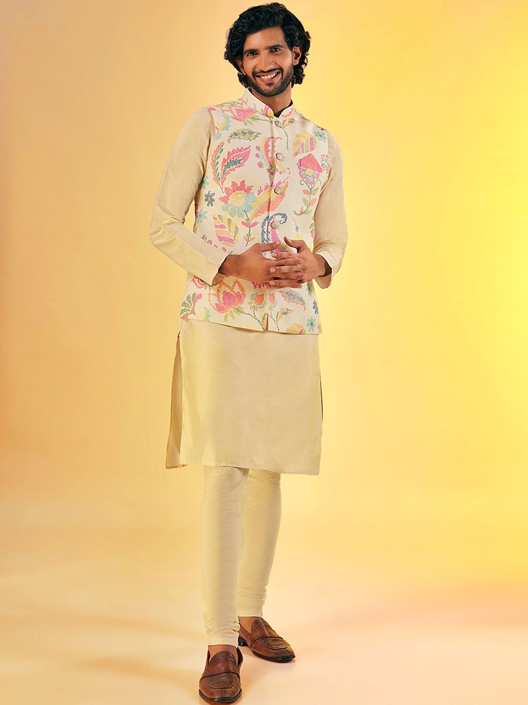 KISAH Men Printed Zari Regular Fit Nehru Jacket