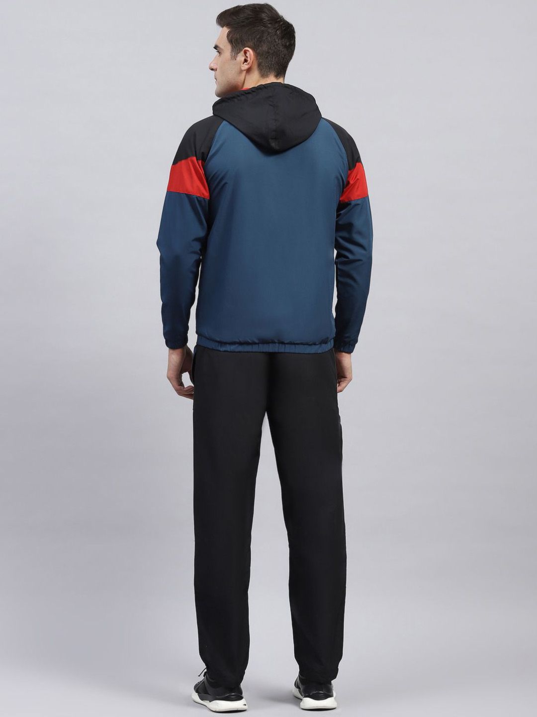 Monte Carlo Men Solid Hooded Neck Tracksuits