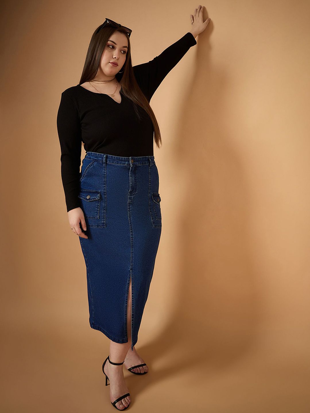 SASSAFRAS Curve Pencil Midi Skirt