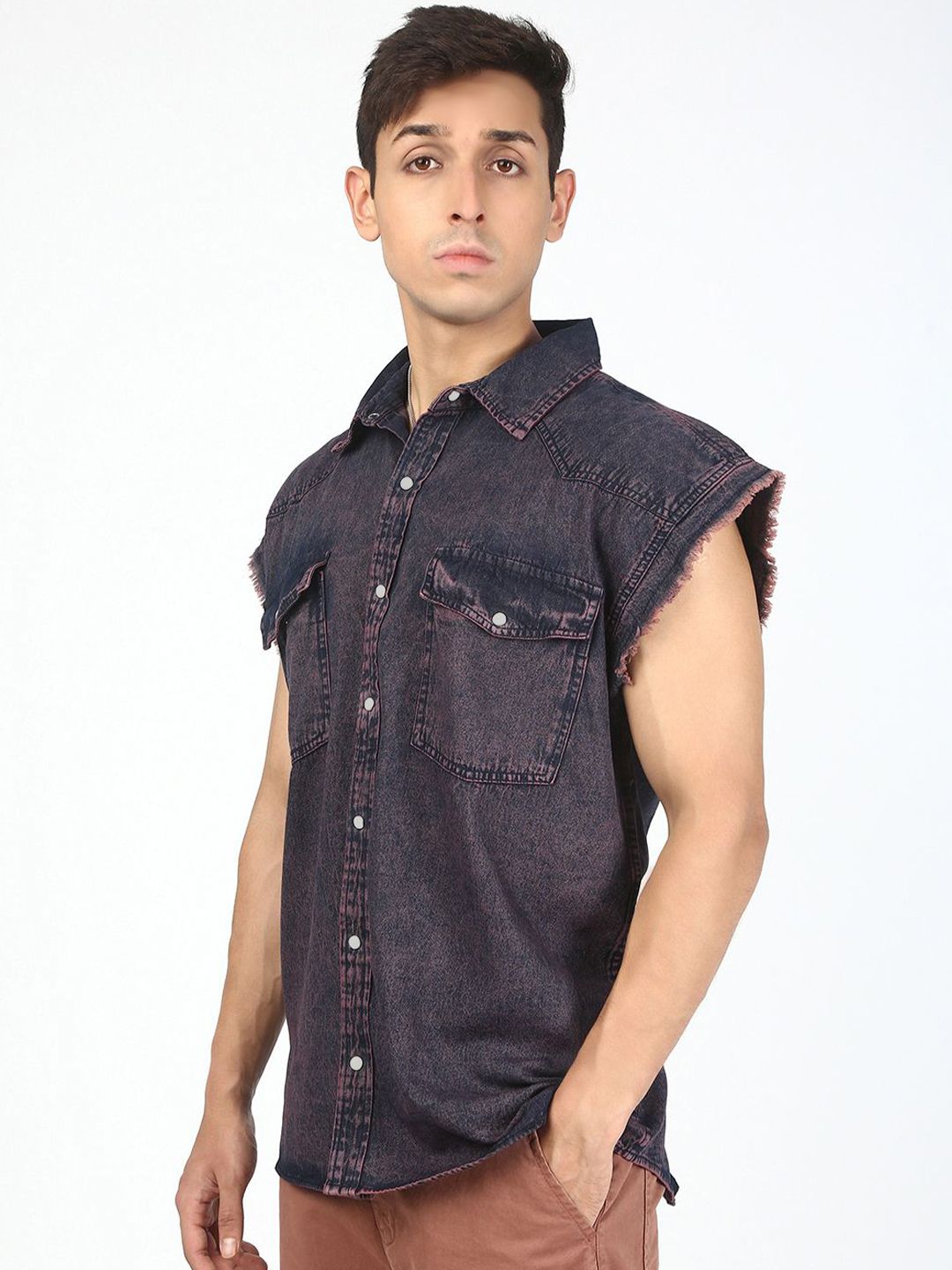 Bene Kleed Men Tinted Denim Sleeveless Shirt
