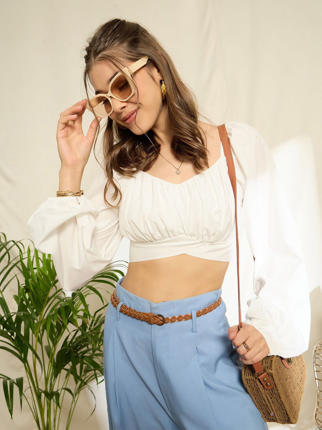 Berrylush Sweetheart Neck Bishop Sleeves Styled Back Crop Top