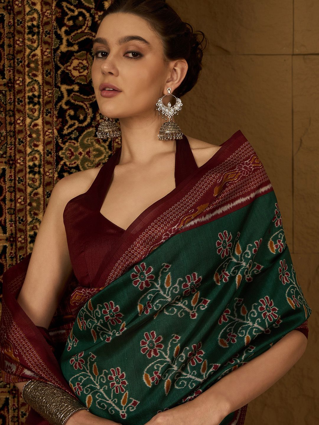 Saree mall Floral Silk Blend Ikat Sarees