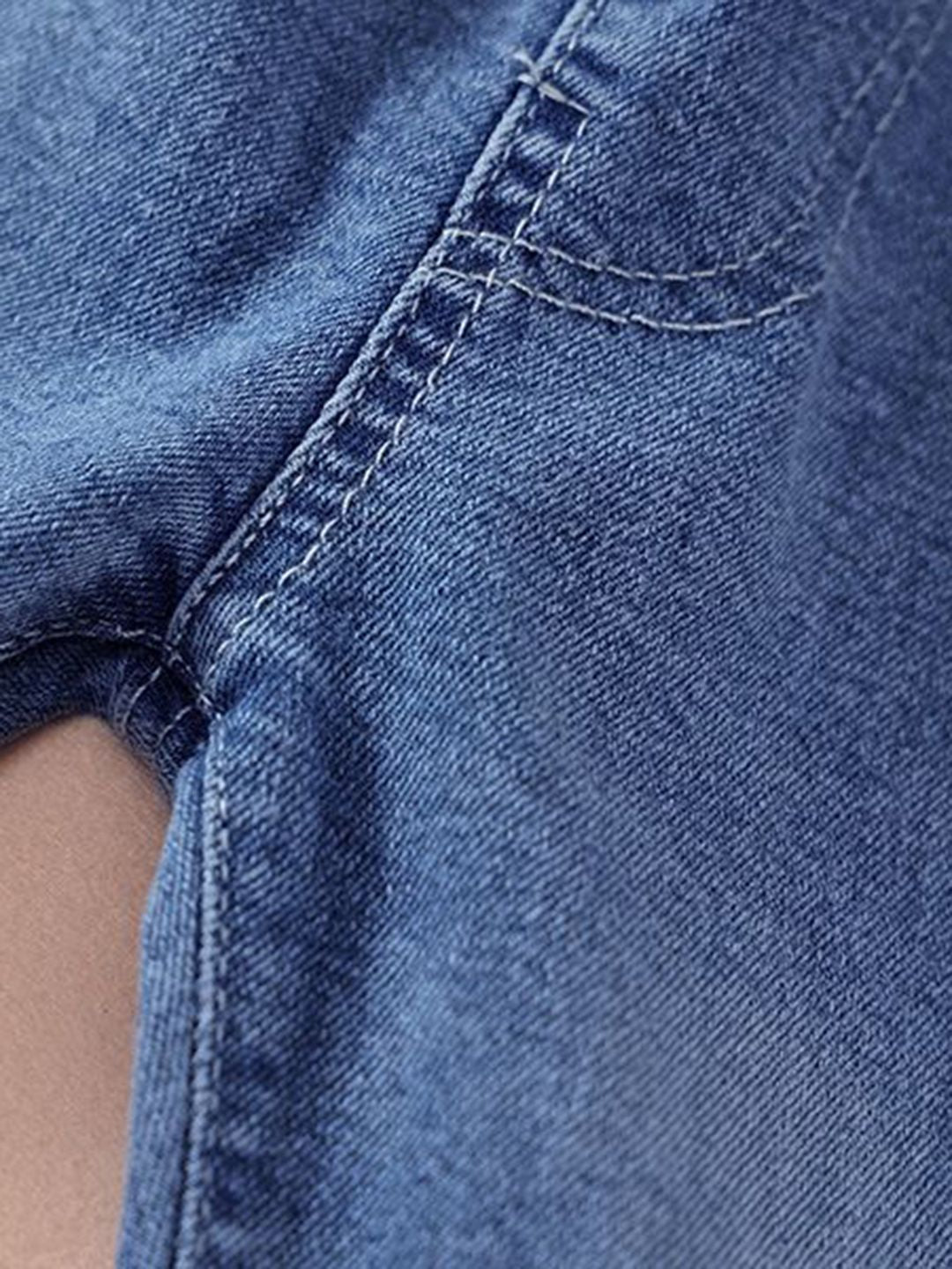 YK Girls Cotton Comfort Skinny Fit Mildly Distressed Light Fade Embellished Jeans