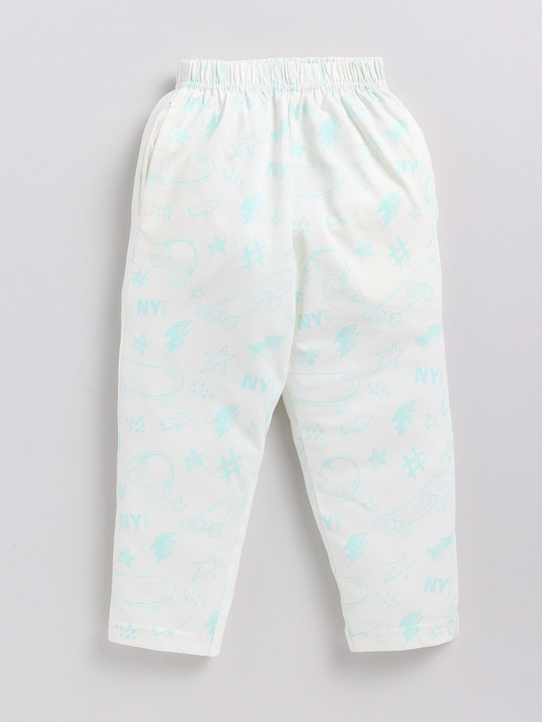 Moms Love Girls Printed T-Shirt With Trousers