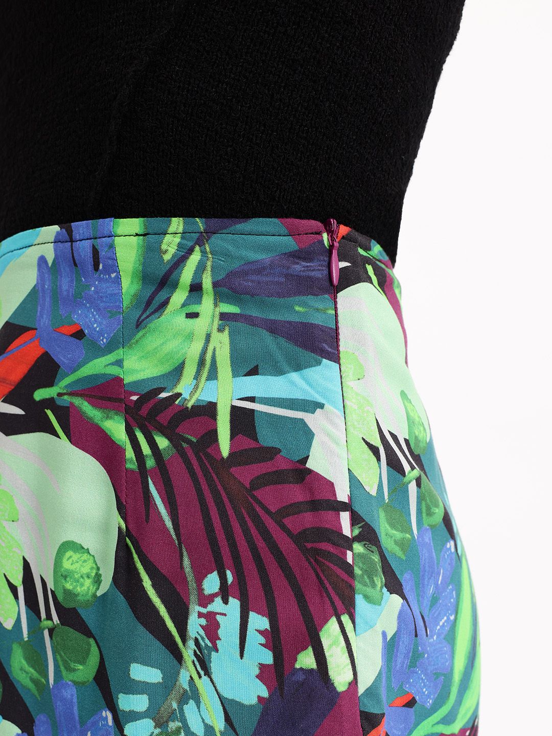 DressBerry Tropical Tease Printed Shorts