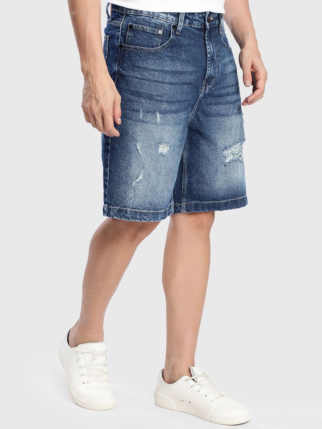 Bene Kleed Men Relaxed Fit Distressed Denim Shorts