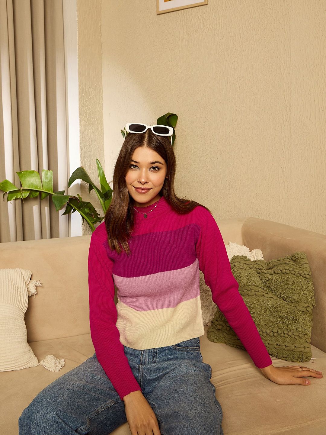 Berrylush Women High Neck Colourblocked Pullover