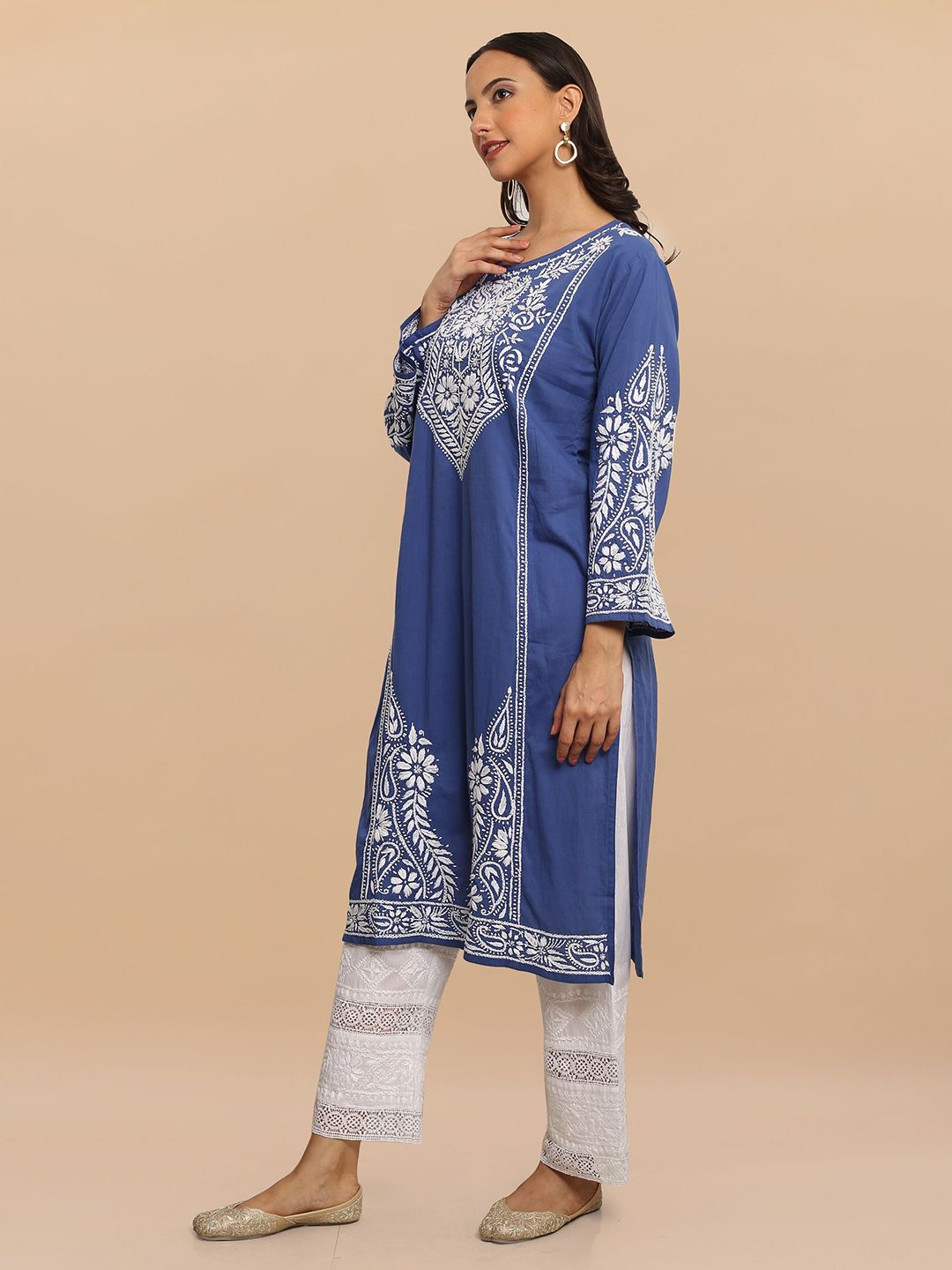 HOUSE OF KARI Floral Embroidered Chikankari Flared Sleeves Straight Kurta