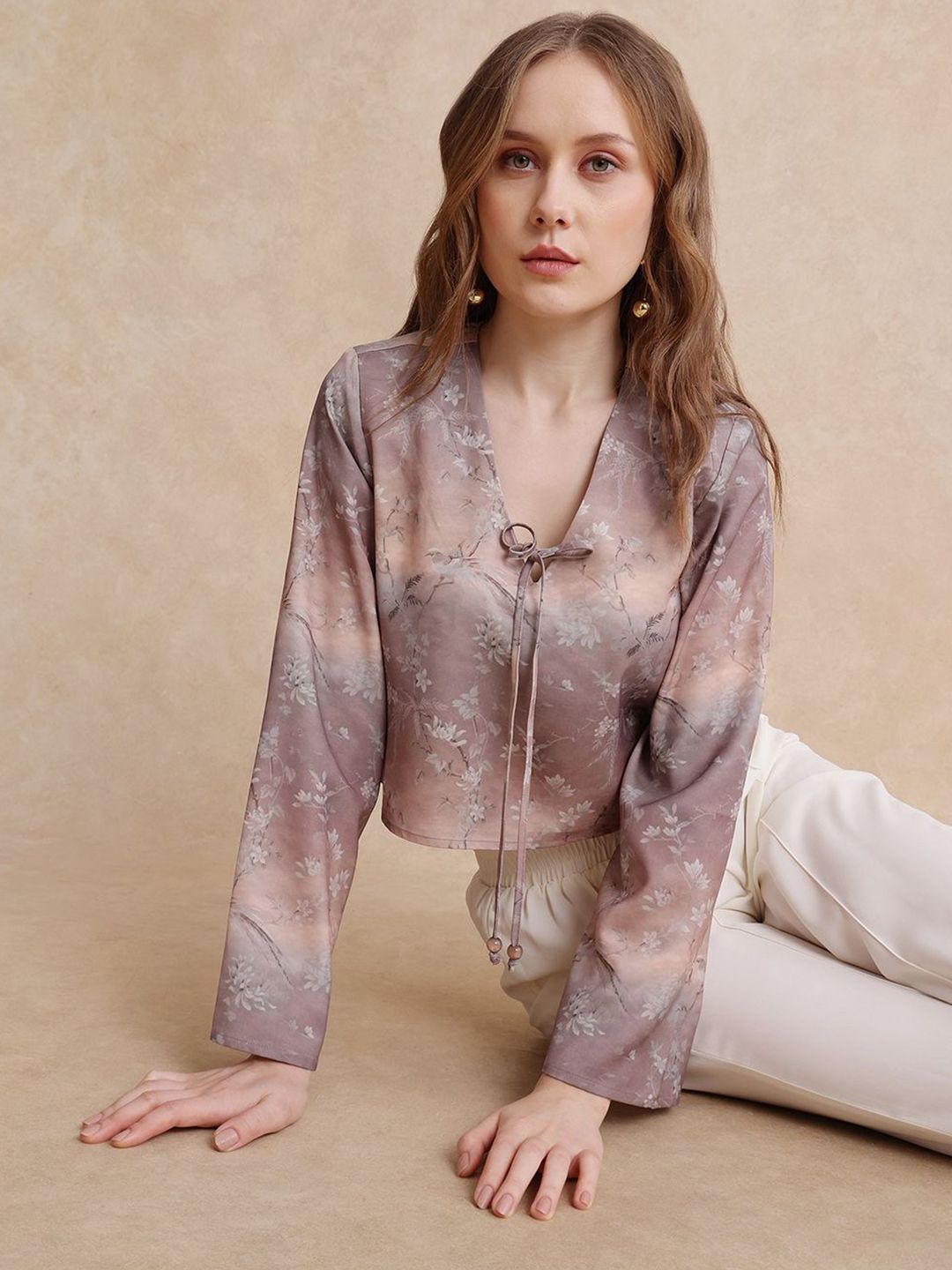 RAREISM Women Floral Printed V-Neck Crop Top