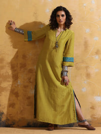 trueBrowns Women Lime Muslin Silk Straight Maxi Dress