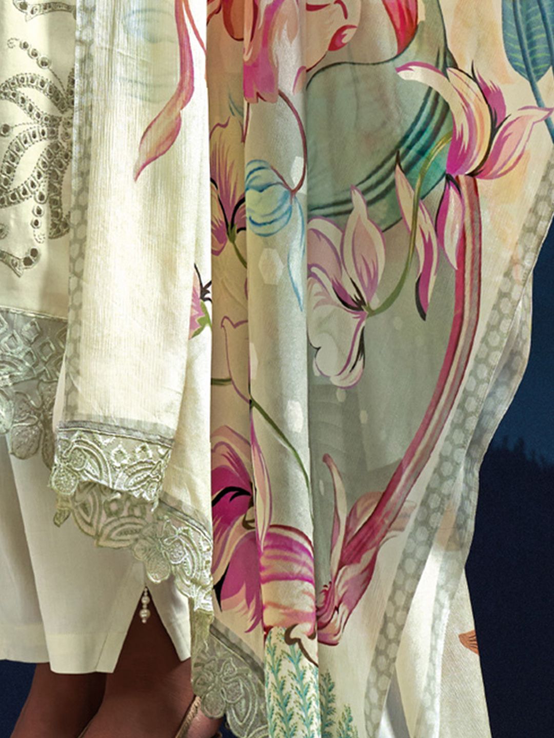 Indo Era Women Floral Embroidered Regular Thread Work Kurta with Trousers & With Dupatta