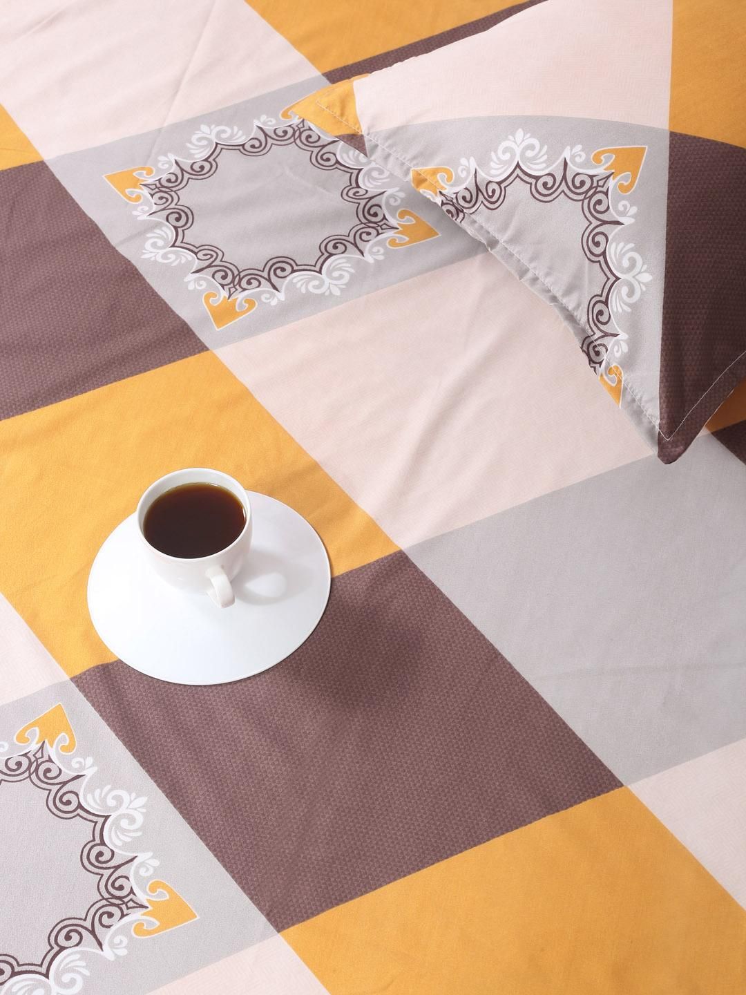 Myntra Elegant Homes Multicolor Printed Flat 300 TC King Bedsheet With 2 Pillow Covers