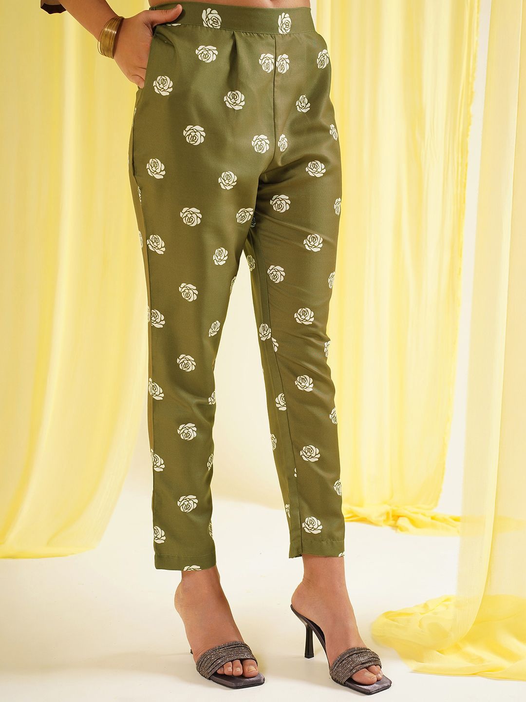 KALINI Women Floral Printed Kurta with Trousers