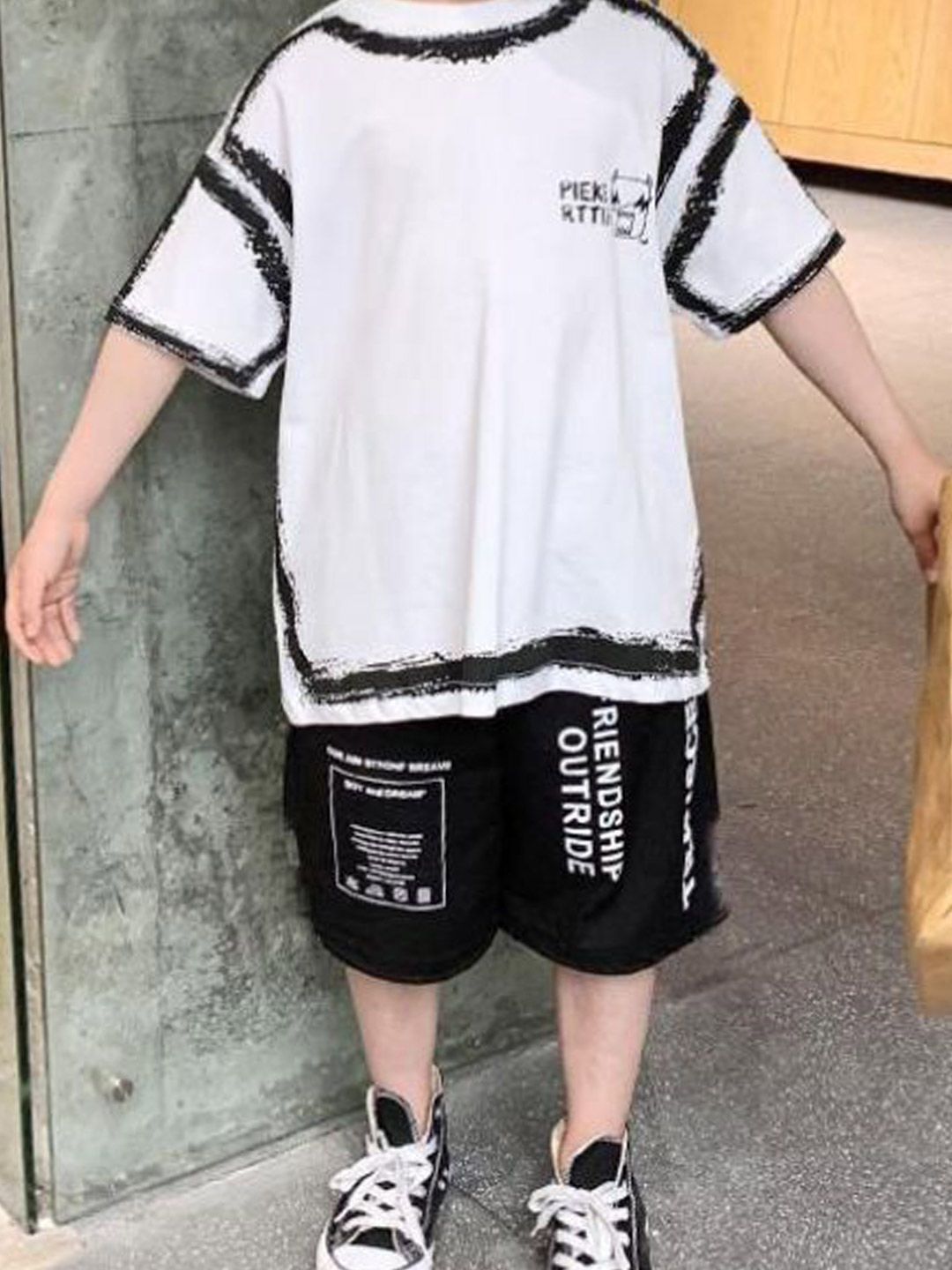 YK Boys Printed Round Neck Pure Cotton T-Shirt With Shorts