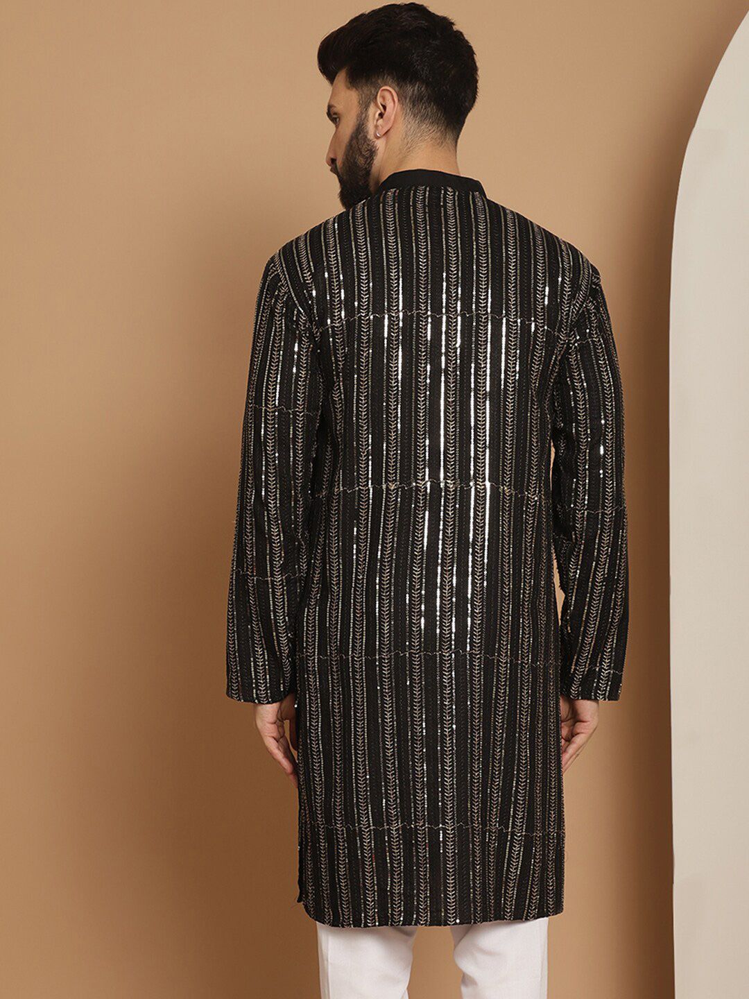 Anouk Kolar Jalur Hitam Berjalur Berlabuci Terperinci Kapas Kurta Lurus