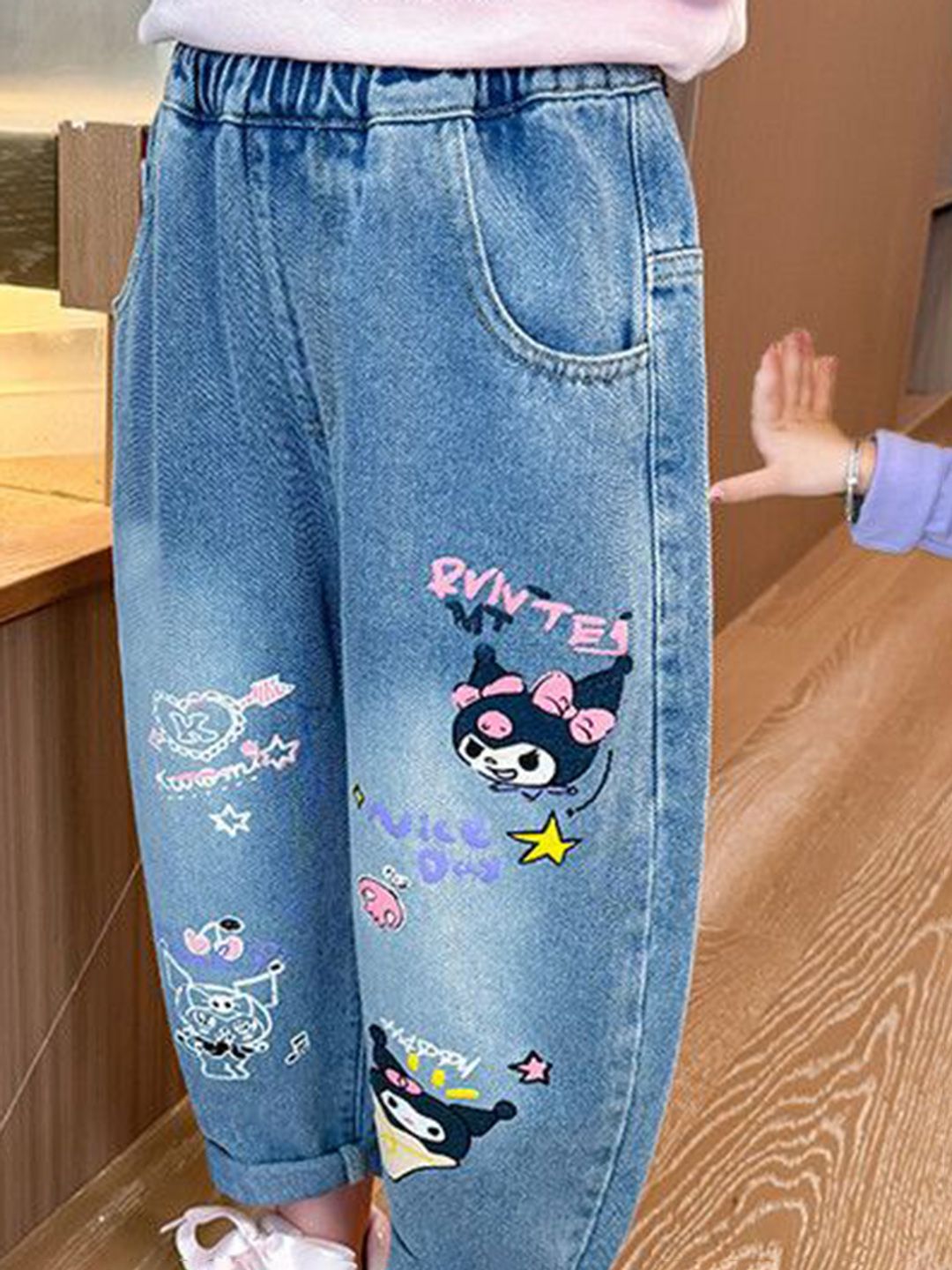 YK Girls Cotton Comfort Relaxed Fit High-Rise Light Fade Embellished Stretchable Jeans