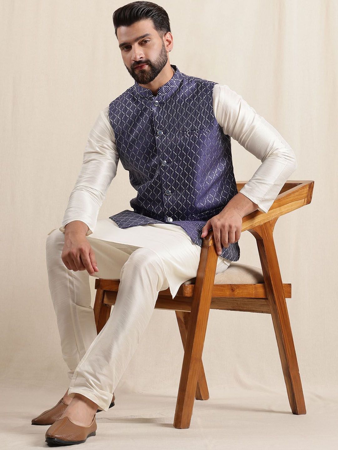 Anouk Mandarin Collar Straight Kurta With Pyjamas