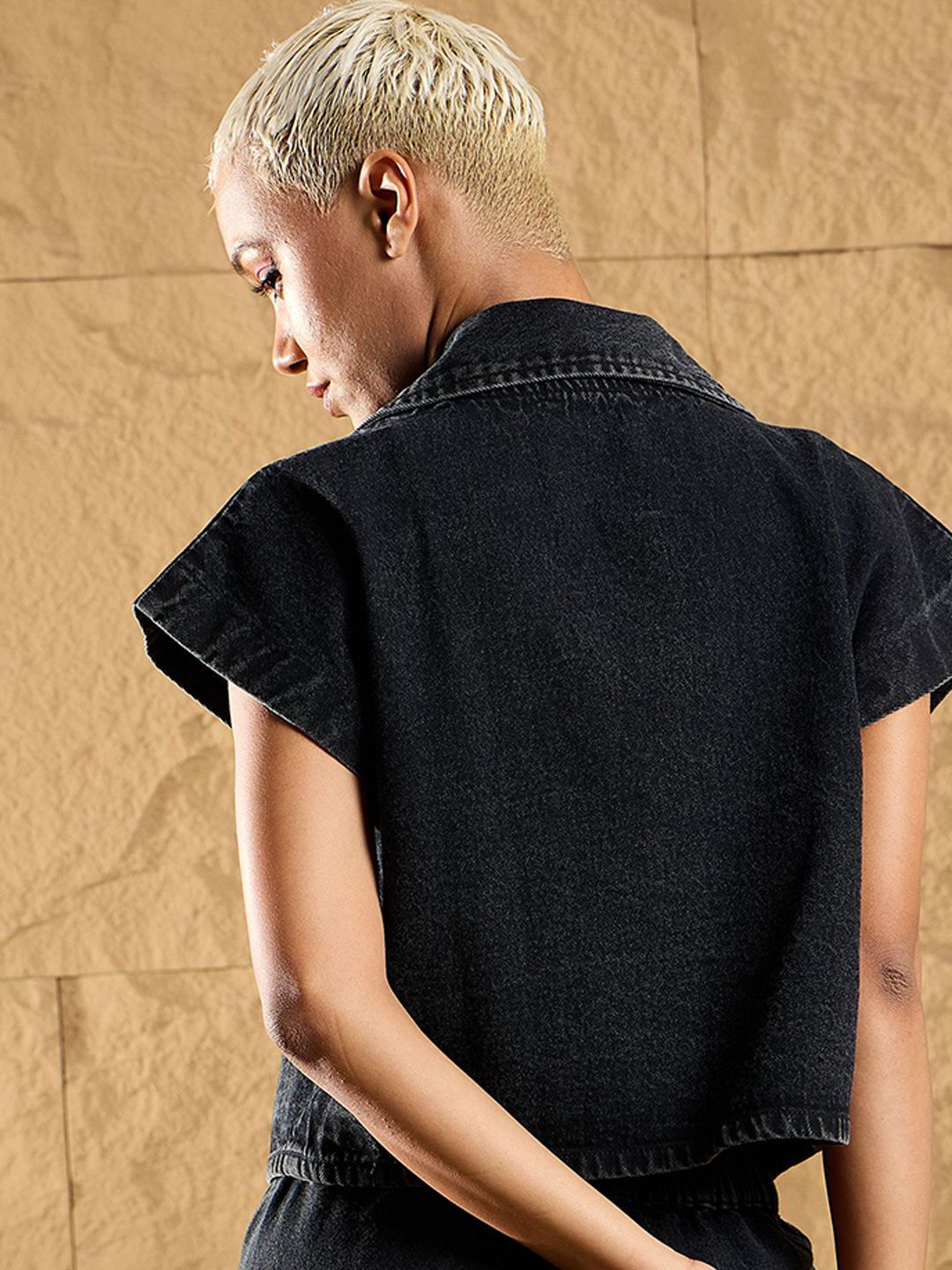 SASSAFRAS Women Crop Denim Jacket