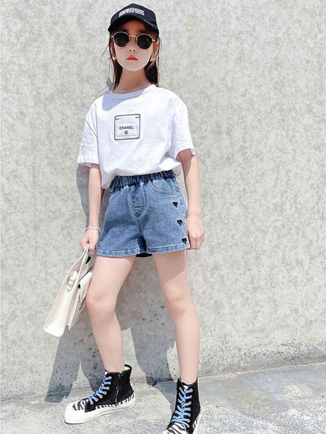 YK Girl Mid-Rise Regular Fit Above Knee Denim Shorts