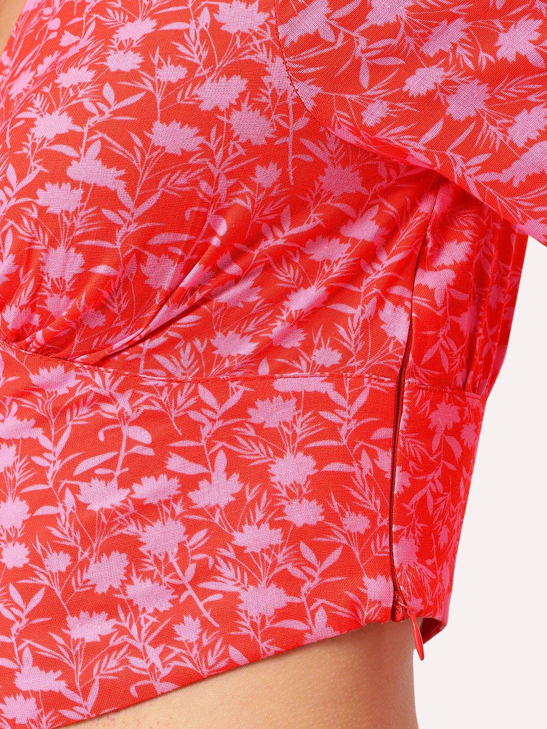 DressBerry Dainty Darling Floral Crop Top