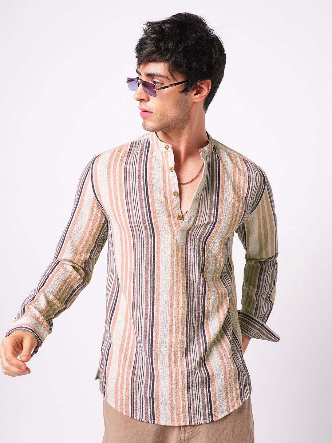 VASTRADO Men Crinkled Striped Kurta