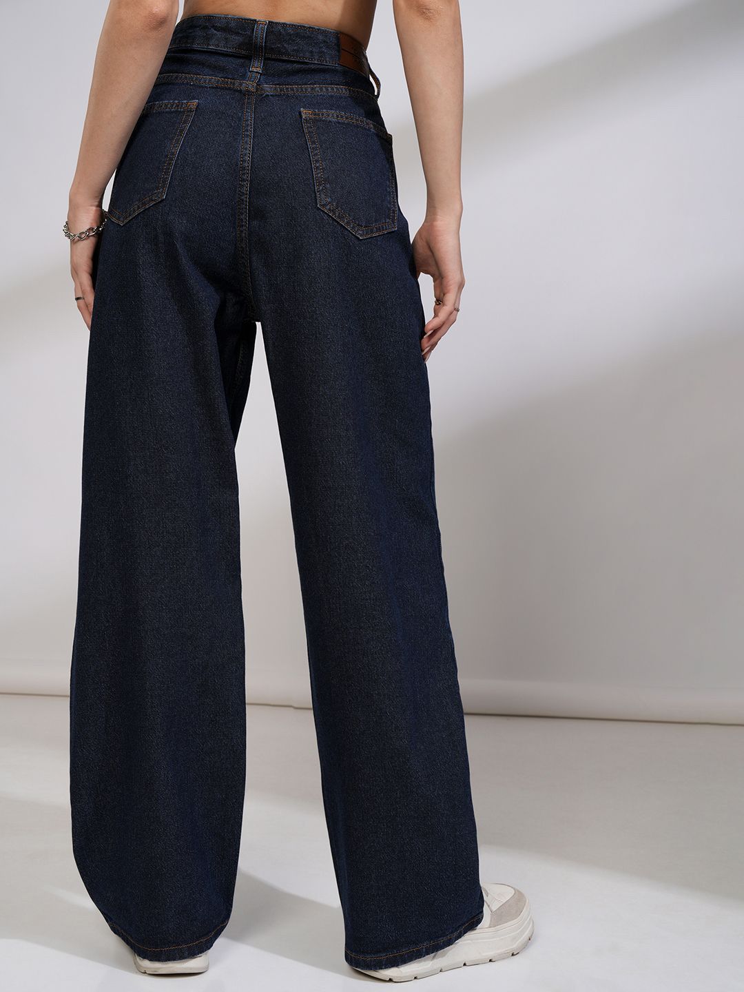 Street By Tokyo Talkies Women Pure Cotton Straight Fit Jeans