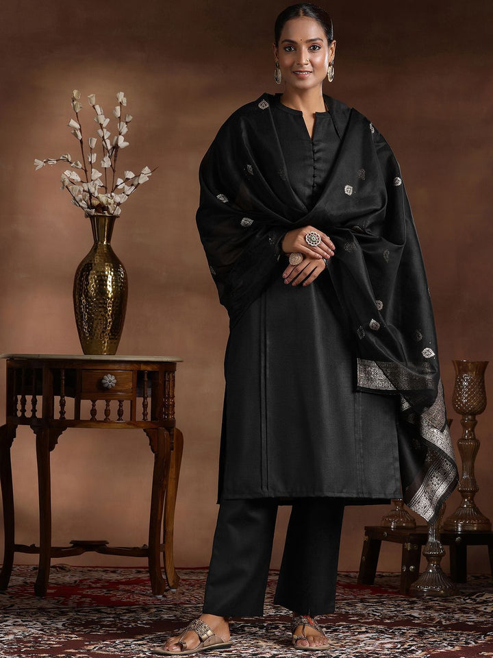 Libas Pleated Kurta with Trousers & Dupatta