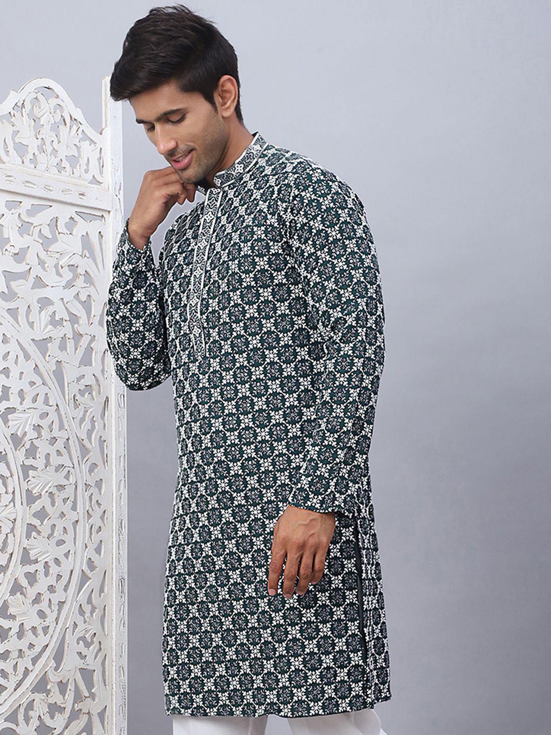 Jompers Floral Printed Mandarin Collar Straight Kurta