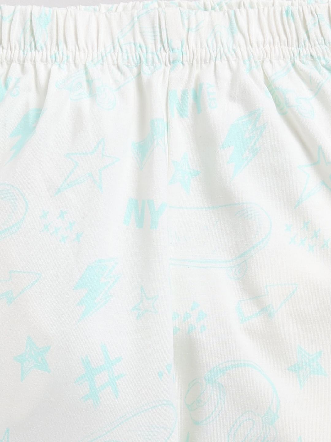 Moms Love Girls Printed T-Shirt With Trousers